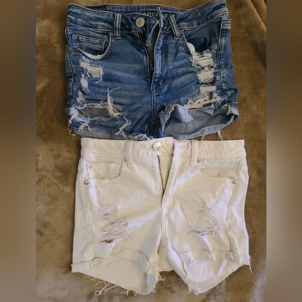 Lot of 4 American Eagle shorts